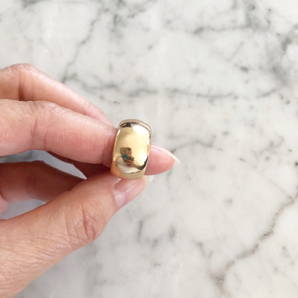 Golden Ear Cuff w Heart Cut Out - Picture 5 of 7